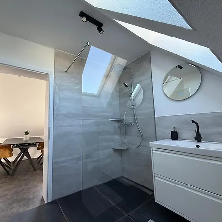 Fachwerkhaus Mit 2 Getrennten Schlafzimmern, Wohnzimmer Und Kueche * Bueckeburg