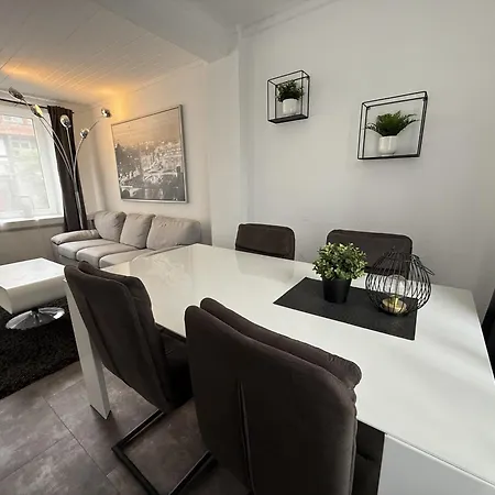 Fachwerkhaus Mit 2 Getrennten Schlafzimmern, Wohnzimmer Und Küche Ferienhaus *