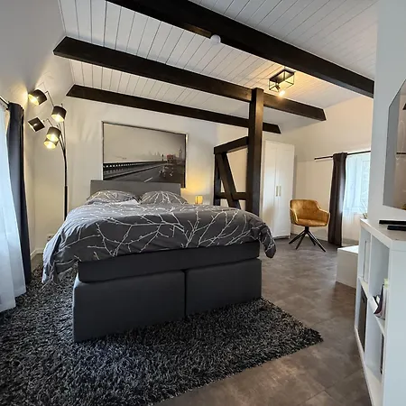 Vakantiehuis Fachwerkhaus Mit 2 Getrennten Schlafzimmern, Wohnzimmer Und Kueche *