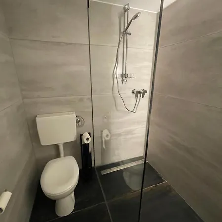 Fachwerkhaus Mit 2 Getrennten Schlafzimmern, Wohnzimmer Und Kueche * Bueckeburg